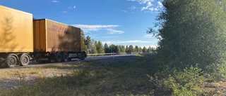 Flera trafikolyckor på kort tid – två till sjukhus • Bil voltade i Sandfors: ”Måttliga skador”