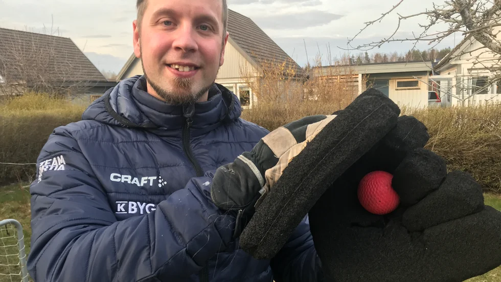 IFK Motalas målvakt Jussi Aaltonen var med och tog brons i senaste bandy-VM för fyra år sedan, före pandemi och krig. Nu är det VM igen och Finland går för guld.