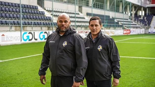 Ken Ring och Carlos Banda, en del i det nya City.