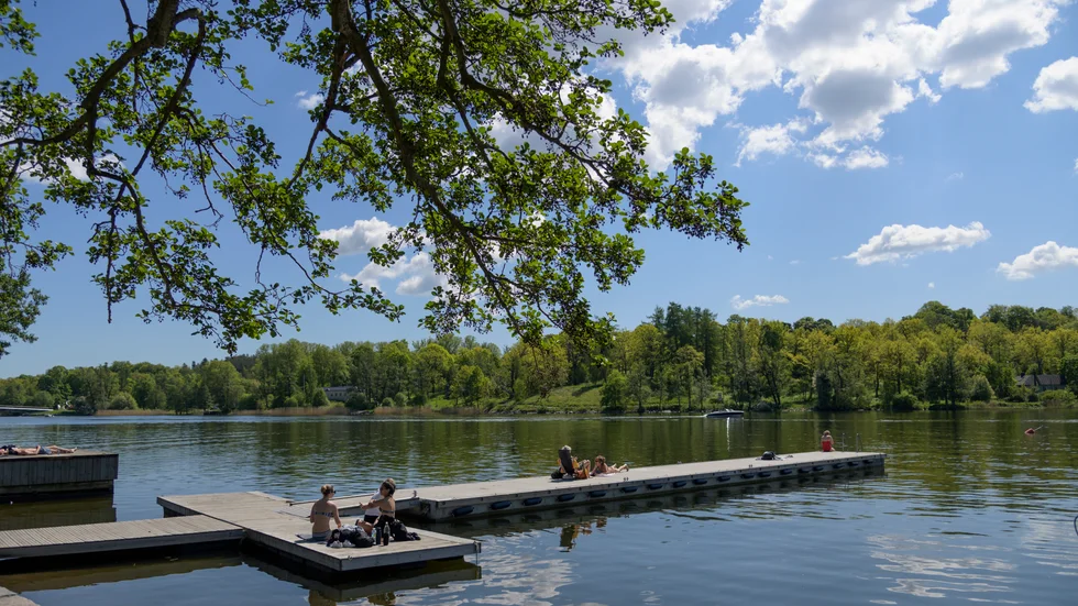 Sommaren är på gång och i nästa vecka kan temperaturen stiga till 20 grader i Sörmland.