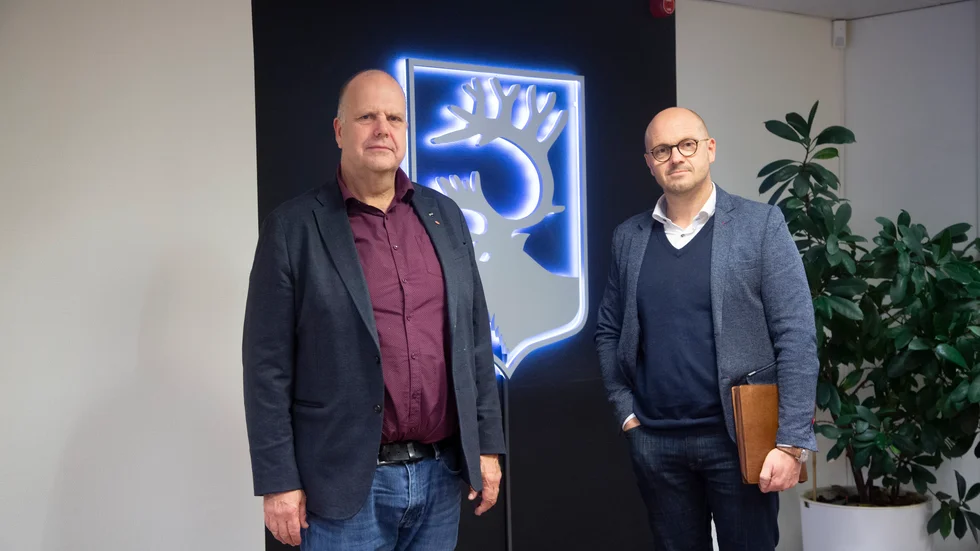 Nämndsordförande Sven-Gösta Pettersson (S) beklagar att Fredrik Sjömark slutar som socialchef. "Vi har haft ett fantastiskt bra samarbete", säger Pettersson.