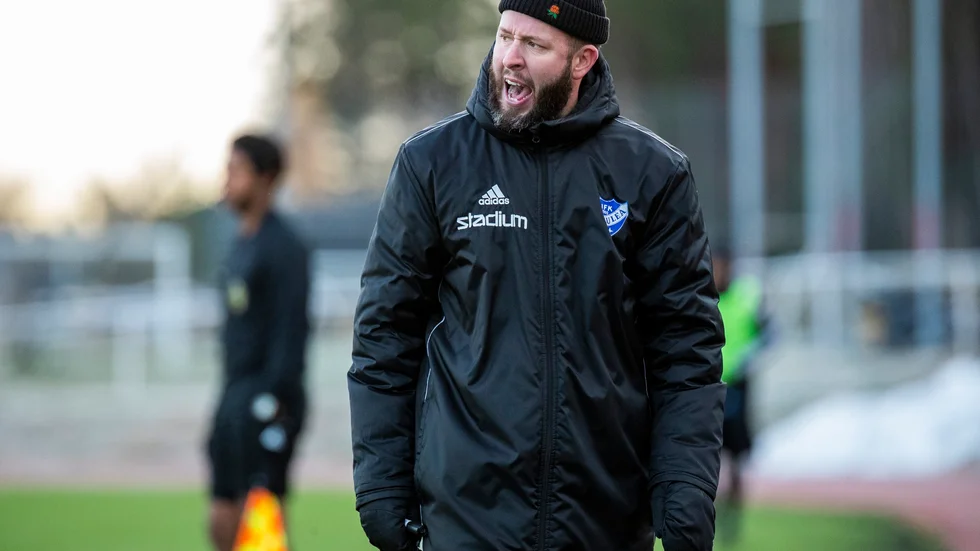 Daniel Engberg, tränare för IFK Luleå, fick inkassera andra raka förlusten mot Lucksta.