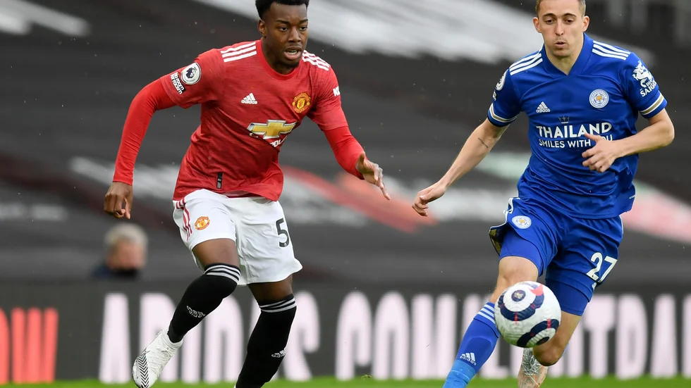 Anthony Elanga (till vänster) stannar i Manchester United till 2026. Arkivbild.