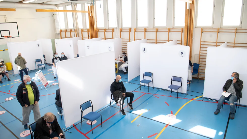 Landets vaccinationscentraler går just nu för högtryck, några av dem har inlett fas 4.