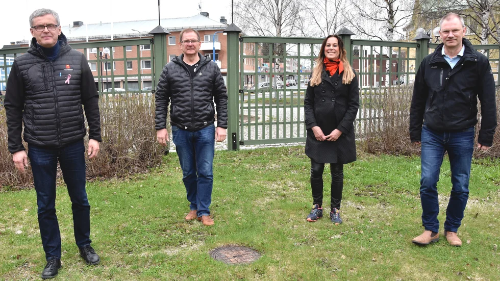 "Det här är den tolfte budgeten vi gör tillsammans, vi visar att vi kan jobba tillsammans i Kalix" säger Tommy Nilsson, här med Jan Nilsson, Katarina Burman och Sven Nordlund.