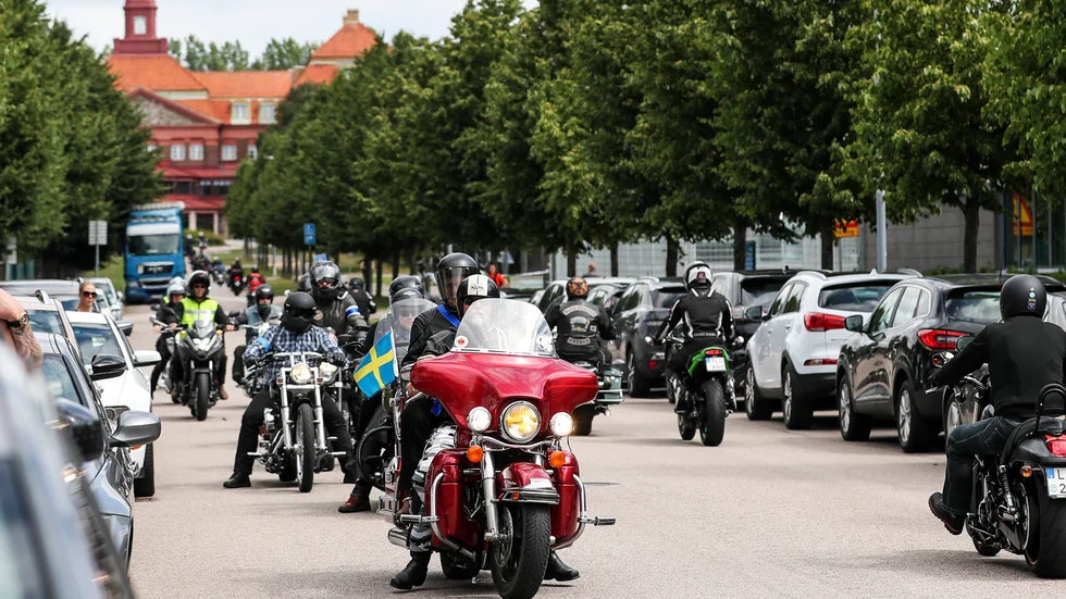 I Helsingborg hölls en motorcykelkortege för att hedra polismannen som mördades i Göteborg.