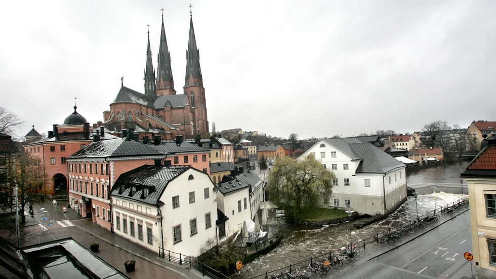 Centern gör en poäng av att utsläppen ökade i kommunen 2018. Den ökningen är dock direkt koppla till att Vattenfall eldade upp sina torvlager, nu har de helt slutat elda torv.