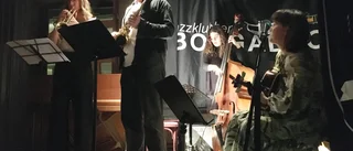 Fullsatt när Agnes kom hem till Boogaloo