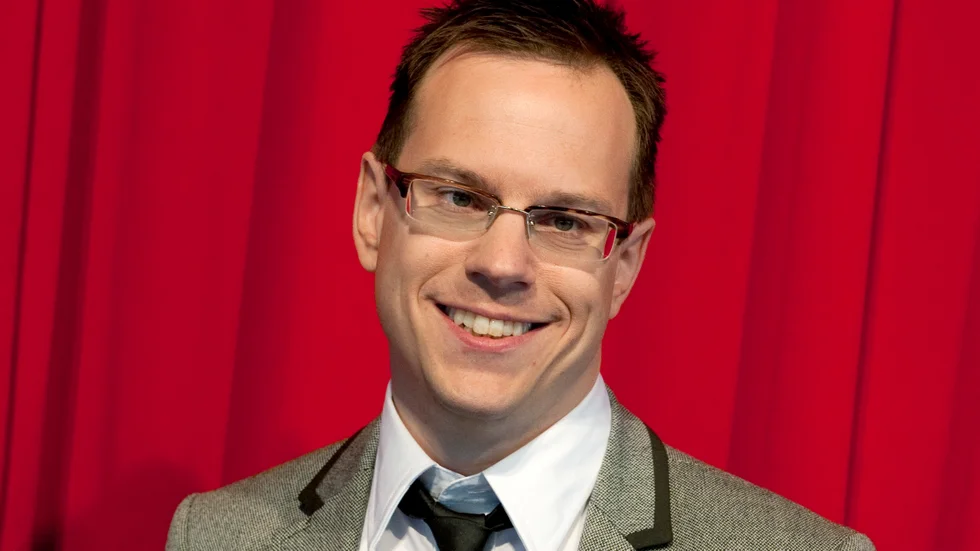 Thomas Deutgen presenterar hits och berättar dansbandshistoria under höstens turné "Dansband Delux"