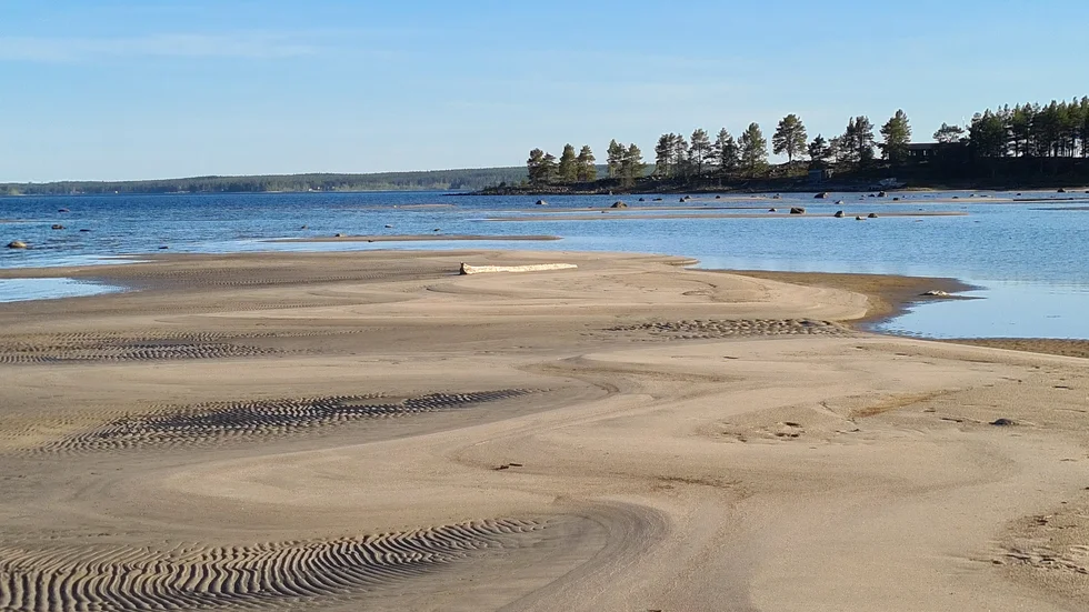 Stranden inbjuder till sol och bad!