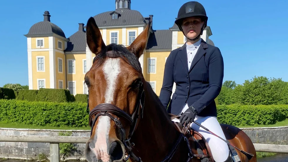 Madicken Fälting gjorde en bra start i Norrköping och hamnade precis utanför placeringarna. Nu på Strömsholm blev det en tiondeplats och pris. "Det var långa avstånd" tyckte hon om banan.