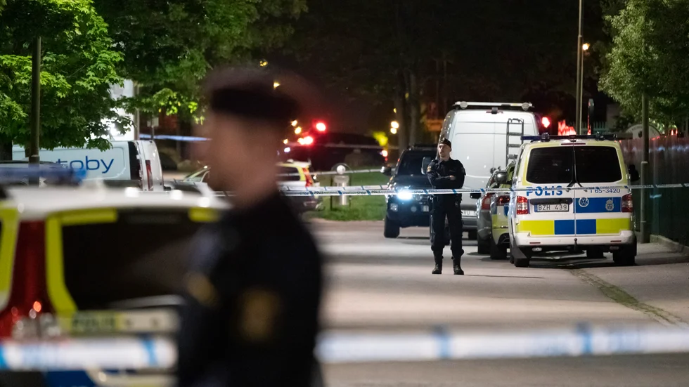 Polis och avspärrningar efter larm om en skottlossning i Malmö.