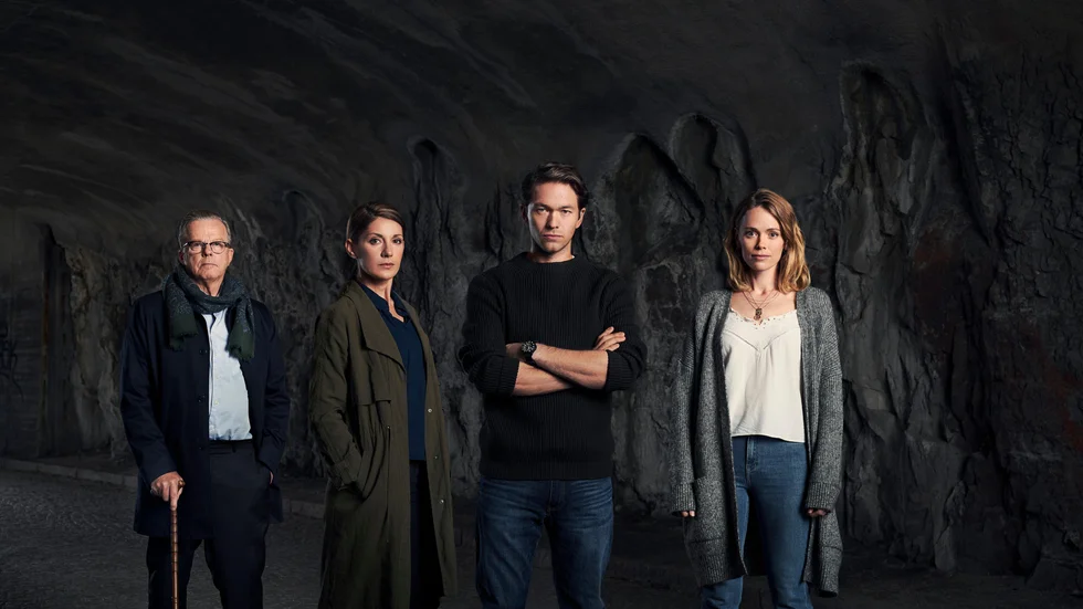 Krister Henriksson, Nina Zanjani, Jakob Oftebro och Katia Winter i "Hamilton". Till sommaren spelas en ny säsong in i Norrbotten. 