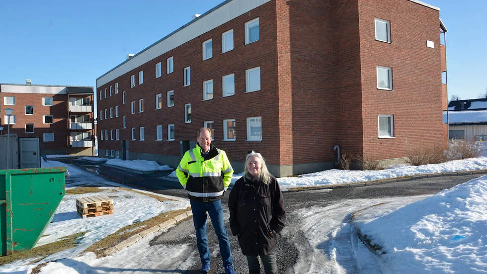 Bodenbos vd Johan Johansson och Catrine Granström, hyresgäst och även sammankallade i gruppen som varit med och tyckt till före renoveringen."Vi har haft en bra dialog med Bodenbo", säger Catrine Granström.