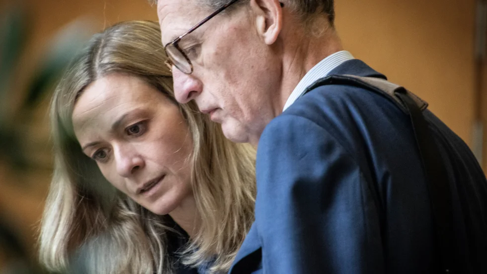 Vice chefsåklagare Malin Axelsson och advokat Bengt Ivarsson förbereder sig inför den sista rättegångsdagen. Exmannen är skyldig till mord och kan inte dömas till något annat än livstids fängelse, hävdar de.