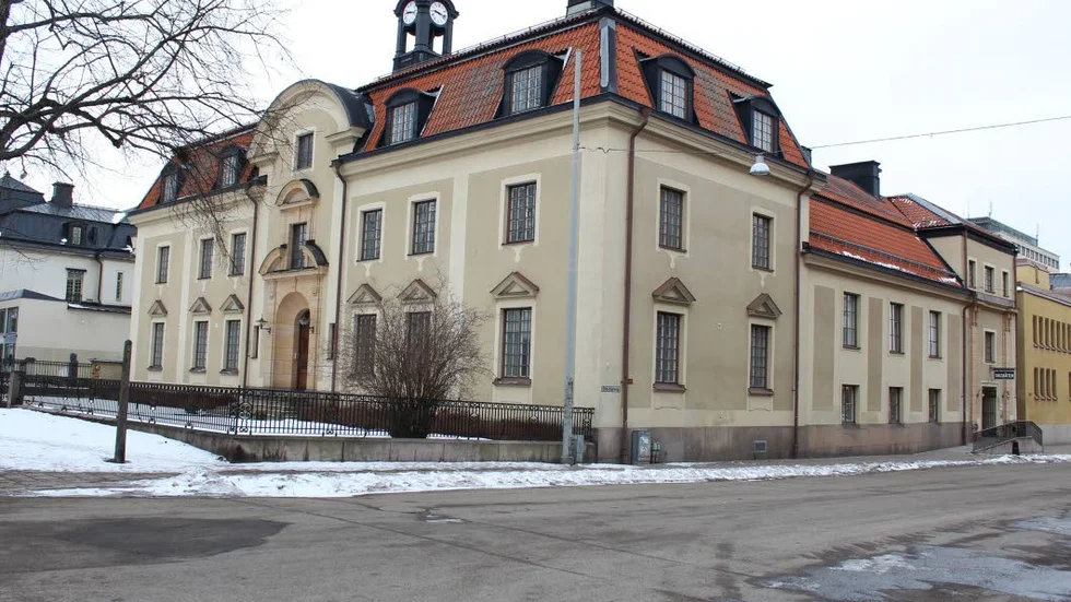 Blir skola. Huset mellan Stadsbiblioteket och tingsrätten blir högstadieskola. Här öppnar Jensen en friskola i höst.