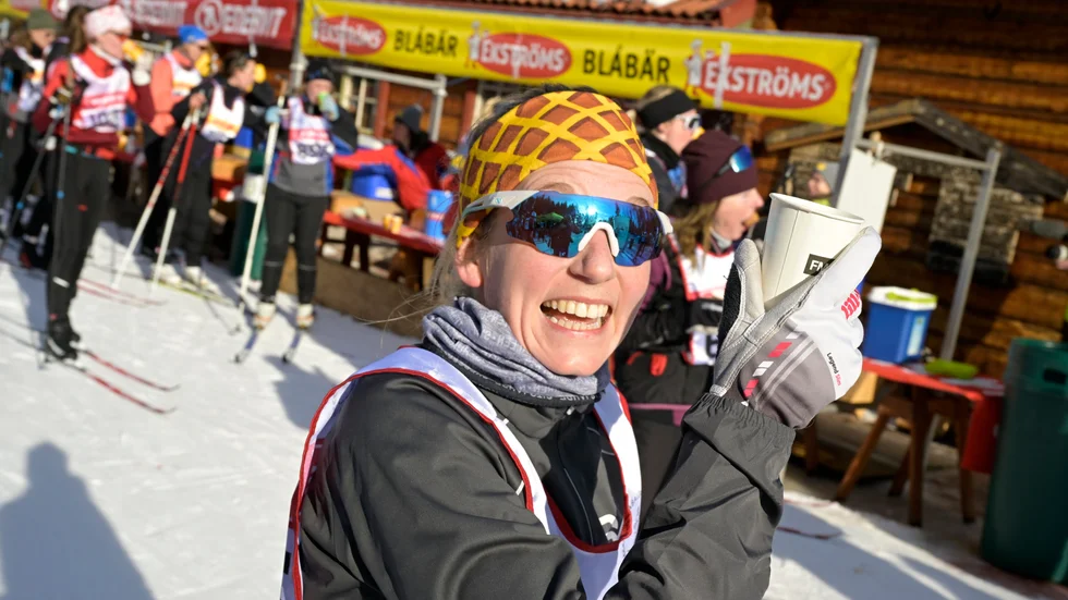 Deltagare i Tjejvasan 2022 vätskekontroll i Eldris.