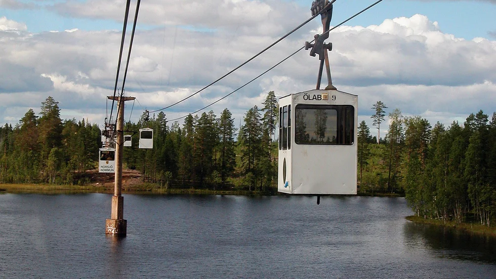 Världens längsta linbana mellan Mensträsk och Örträsk har varit en stor turistattraktion i många år. Förra sommaren stod den stilla men nu finns det hopp om liv.