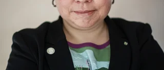 "Spelar klockan så att man slipper ta i frågan"