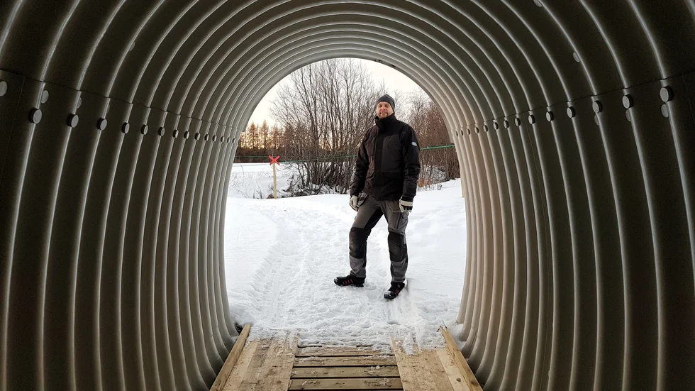 Den efterlängtade snöskotertunneln under E4 i Hortlax är nu klar att tas i bruk. "Den kommer att öka trafiksäkerheten väldigt mycket", säger Per Söderberg, Piteå snöskoterklubb.