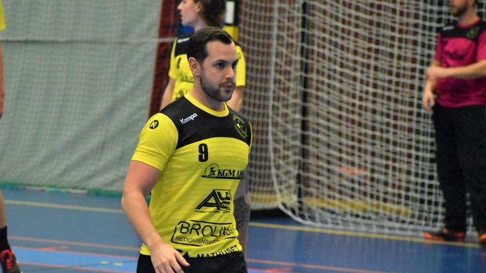 Adrian Söderpalm gjorde 15 mål för HHF mot Eksjö. Det räckte inte till seger.