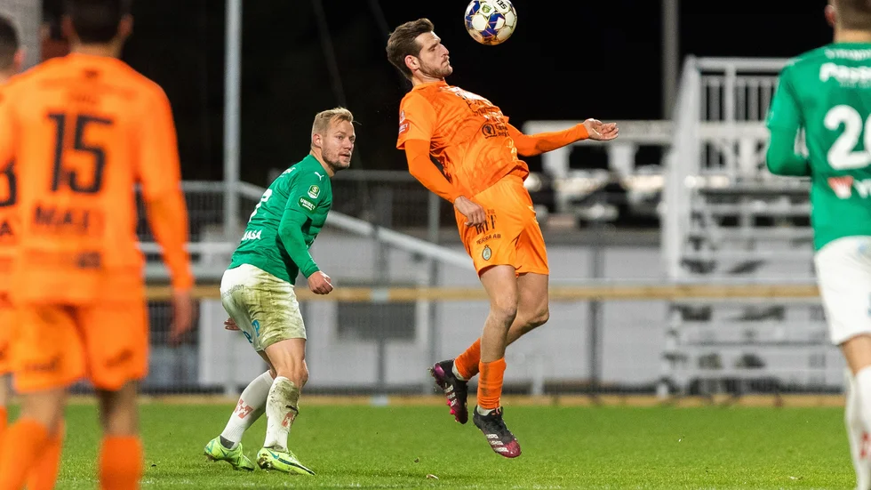 Ashley Coffey och hans AFC inleder Superettan på bortaplan mot Jönköping den 2 april.