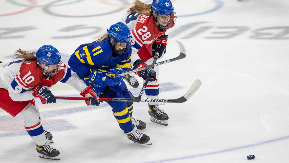 Josefin Bouveng, hårt uppvaktad mot Tjeckien, tycker att hon är på rätt väg i OS-turneringen.