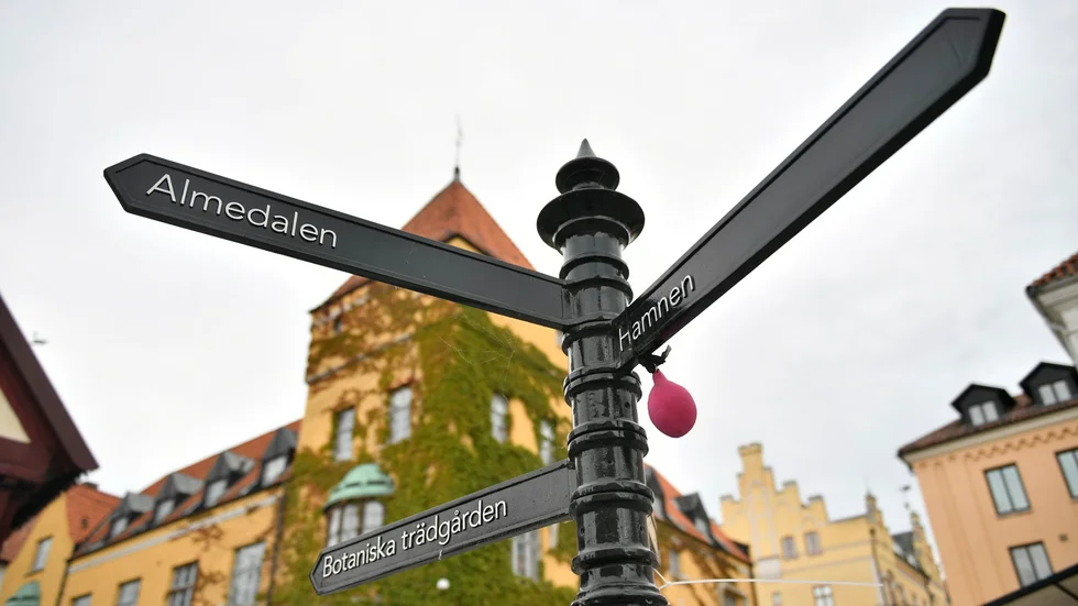Almedalsveckan är en världsunik, allmänbildande folkkonferens som vi ska vara stolta över.