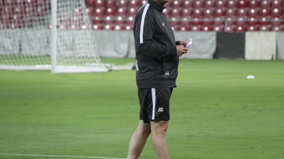 Jens Gustafsson under onsdagskvällens träning på Turner Stadium. Under torsdagens match kommer 35-gradig hetta vänta IFK Norrköping.