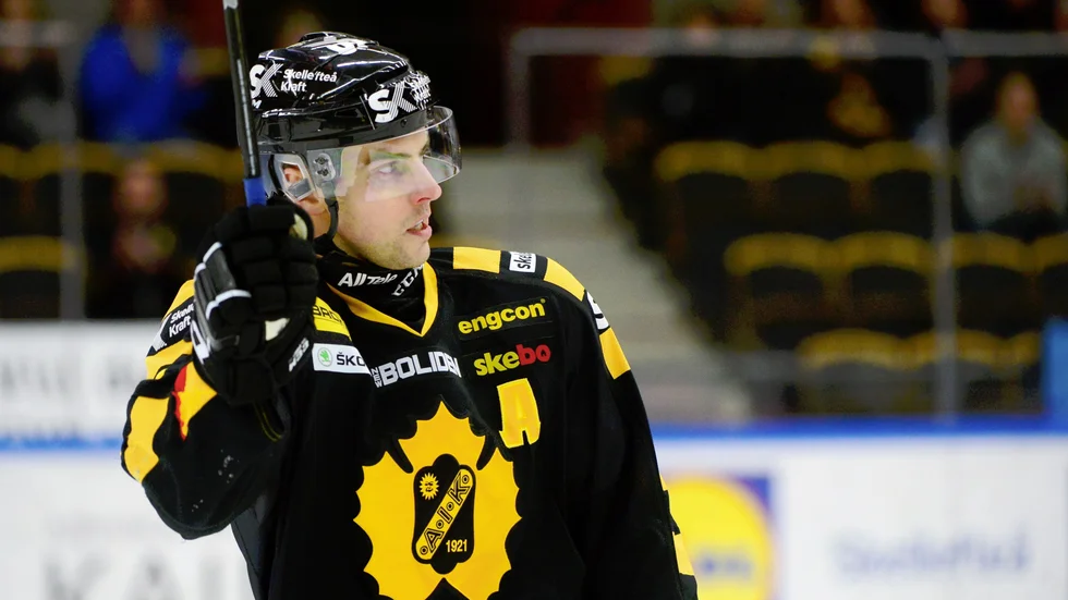 Ettan. Lindström facit mot LHC är enormt. Foto: Robert Granström/TT.