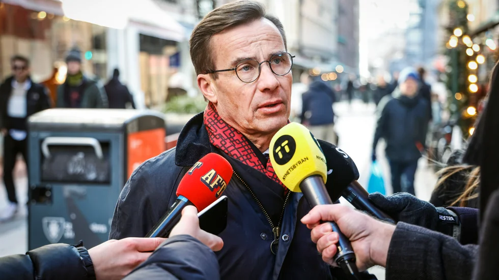 Skribenten tycker att efter Ulf Kristerssons höjning av säkerhetsnivån börjar Sverige likna en angivarstat.