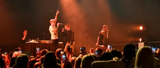 Bildextra: Hiphopgruppens maffiga spelning på Sara • Hov1 höll hov på kulturhuset – var du där?