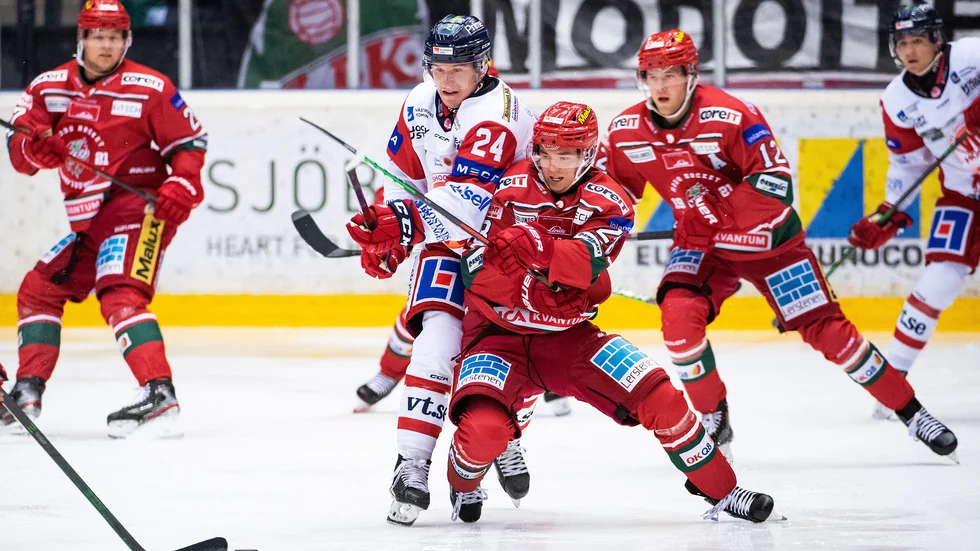 Josh Wilkins (nr 24) bröt med Västervik och är klar för Vita Hästen. Han är klubbens tredje värvning på ett dygn.