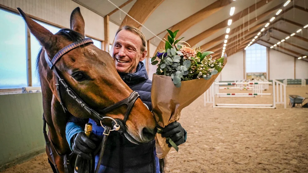 Peder Fredricson gratulerades i stallet i Kivik på Österlen. Arkivbild.