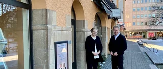Barbro och Magnus stortrivs med arbetet vid livets ändhållplats: "På tiden att katrineholmarna fick ett tredje alternativ"