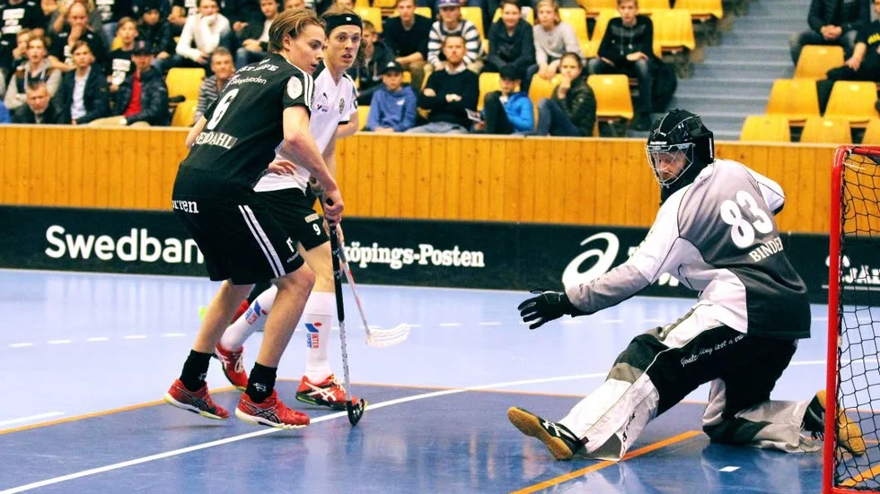 Avgörandets tid. Åby är två matcher från allsvenskan och kliver in till mötena mot Tullinge med en harmonisk trupp.