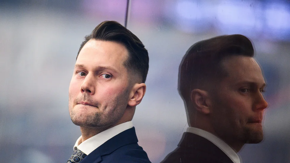 VIK-tränaren Martin Gudmundsson tror på en explosiv start när man gästar seriesuveränen HV71 på onsdagskvällen.