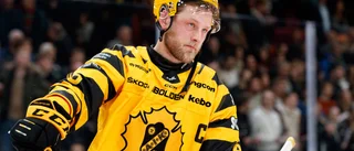 AIK tvingas gå på fem backar – juniorerna går in direkt i laget • Sju spelare från a-truppen är borta
