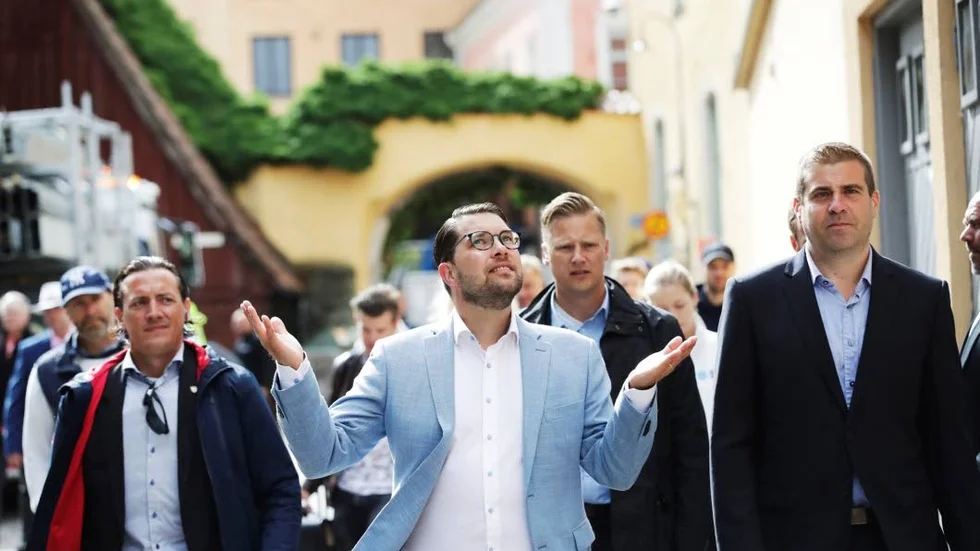 


Etablissemanget låter hellre Sverig egå under än att erkänna att Jimmie Åkesson har haft rätt om någonting, det anser en debattör från SD. 



