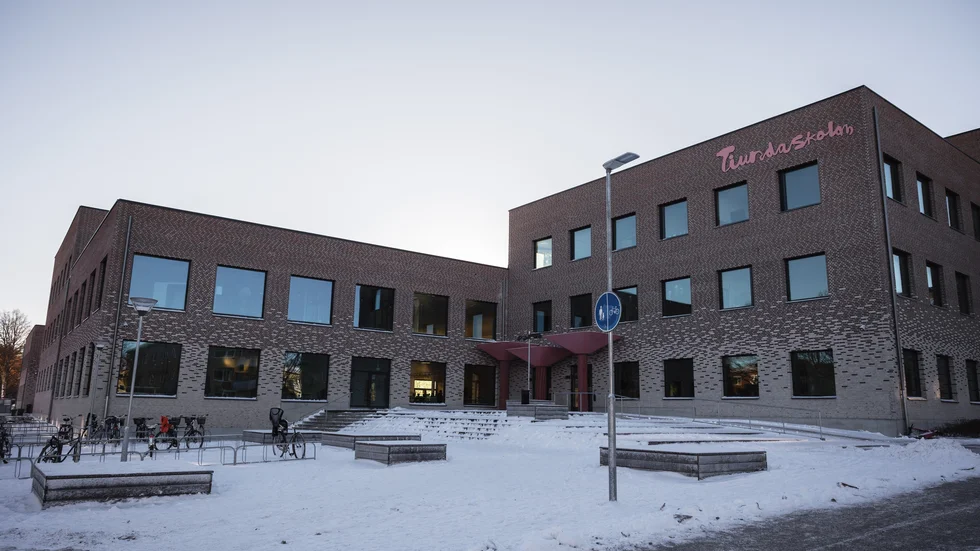 Tiundaskolan i Uppsala har länge haft problem med stök och oreda.