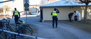 JUST NU: 25-åringen häktad för medhjälp till mordet i Ekholmen