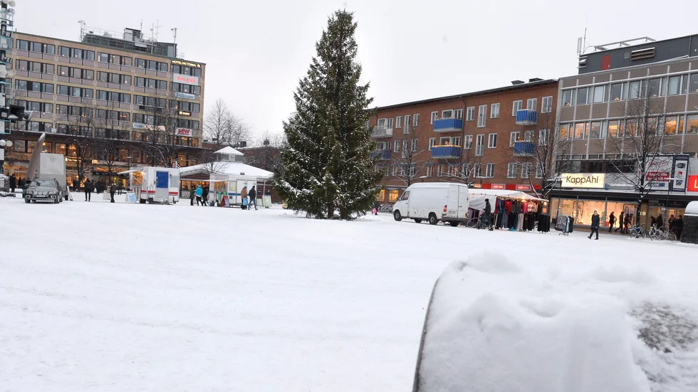 Vill inte priskriga. Protestlistans författare skriver att handeln minskat i centrum sedan Solbackens industriområde öppnat och att det är svårt att få inkomsterna att räcka till.
