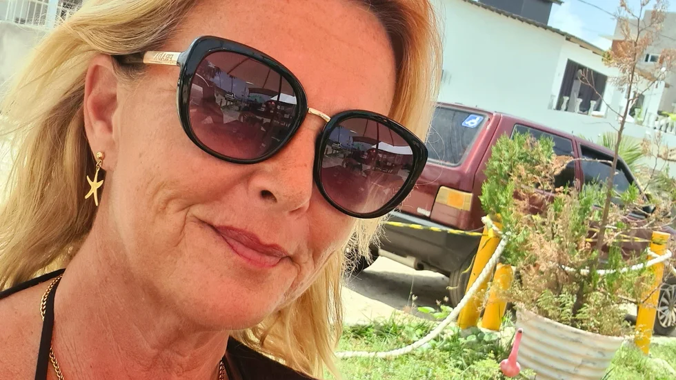 Idag lever Victoria Hasselgren i solrika Jacuma i Paraiba, Brasilien. 