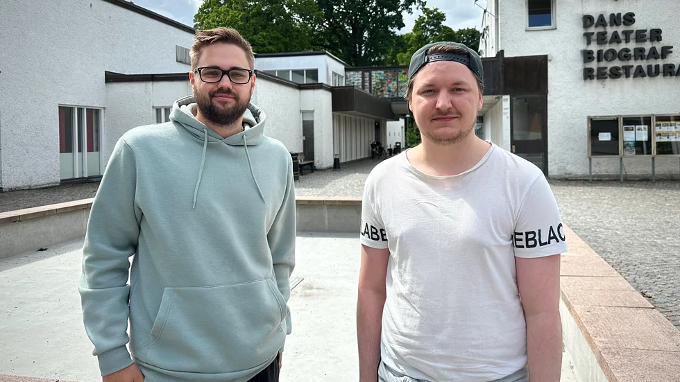 Lukas Wahlins och Sebastian Vogelberg har själva svårt med att hitta på något i Enköping. Men om de själva skulle ge exempel på platser värda ett besök, hade de valt parkerna och Mel's Garage.
