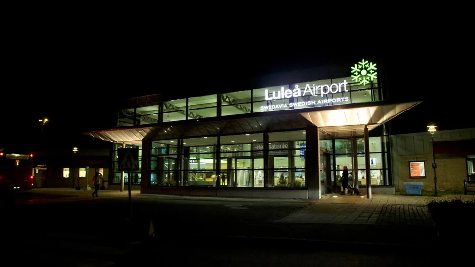 skatt. En flygbiljett blir 80 kronor dyrare per enkelresa med föreslagen flygskatthöjning menar Markku Nykänen. Det är för lite skriver Nykänen som anser att en fördubbling på dagens flygpris är mer rimligt utifrån miljön sett.