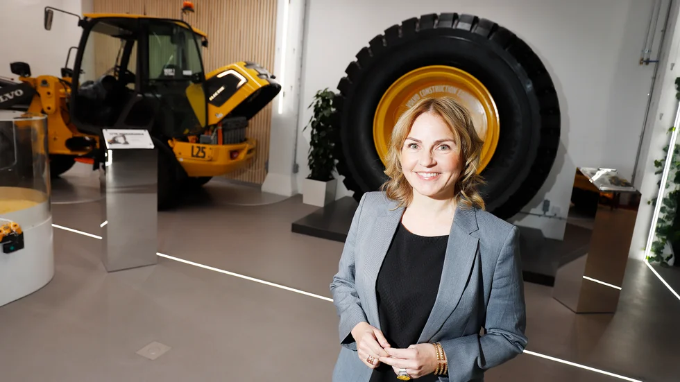Anne Bast, kommunikationschef på Volvo CE i Eskilstuna, är nöjd med bolagets kvartalssiffror.
