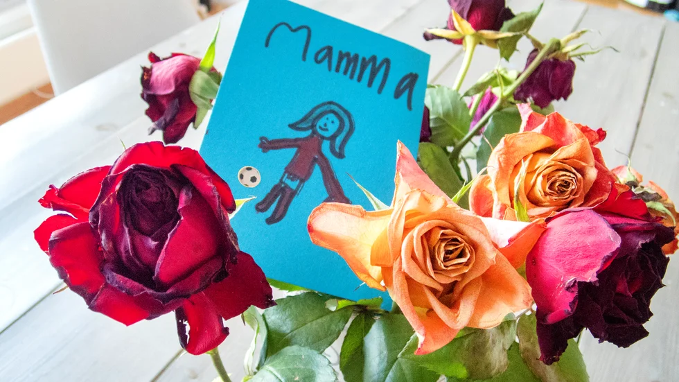 Passa på att skicka en hälsning till din mamma, eller någon annan mamma som betyder mycket för dig.