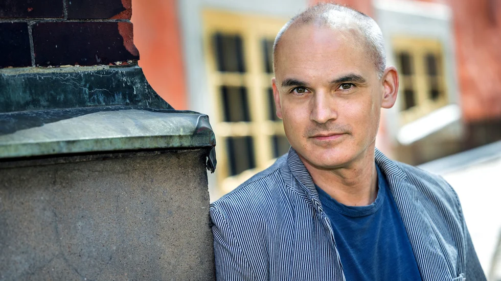 "USA har ett sätt att mytologisera pengar och presentera dem på ett episkt sätt, det är väldigt typiskt för vår kultur tror jag", säger Hernán Diáz.