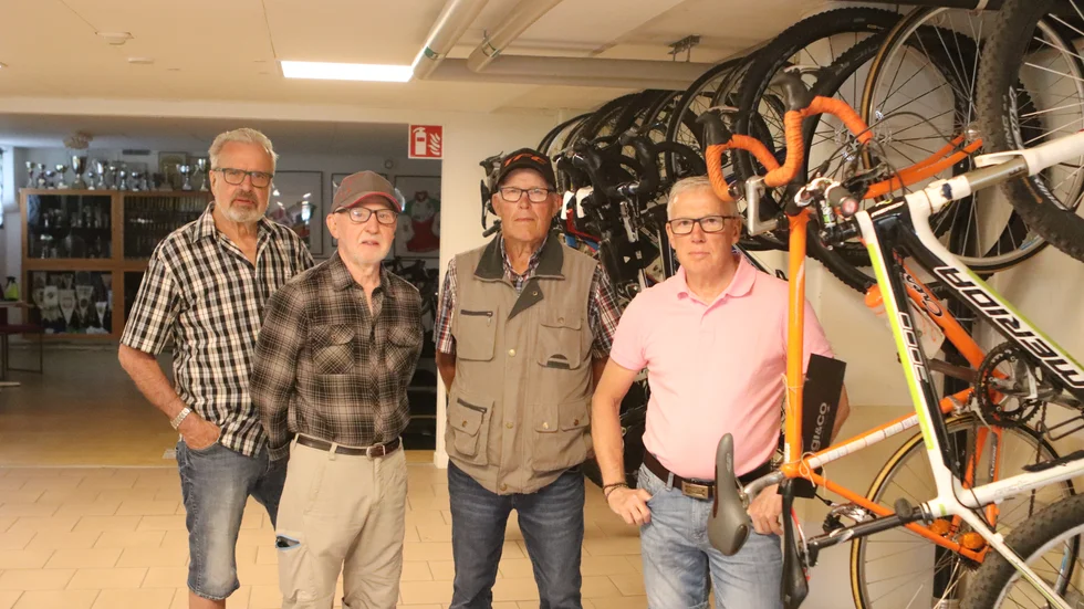 Massor av medaljminnen. När Mats Bodegren, Roger Lundberg, Henry Erlandsson och Göran Pettersson träffades i Ceres klubblokal var det många segerminnen som kom fram i rampljuset.