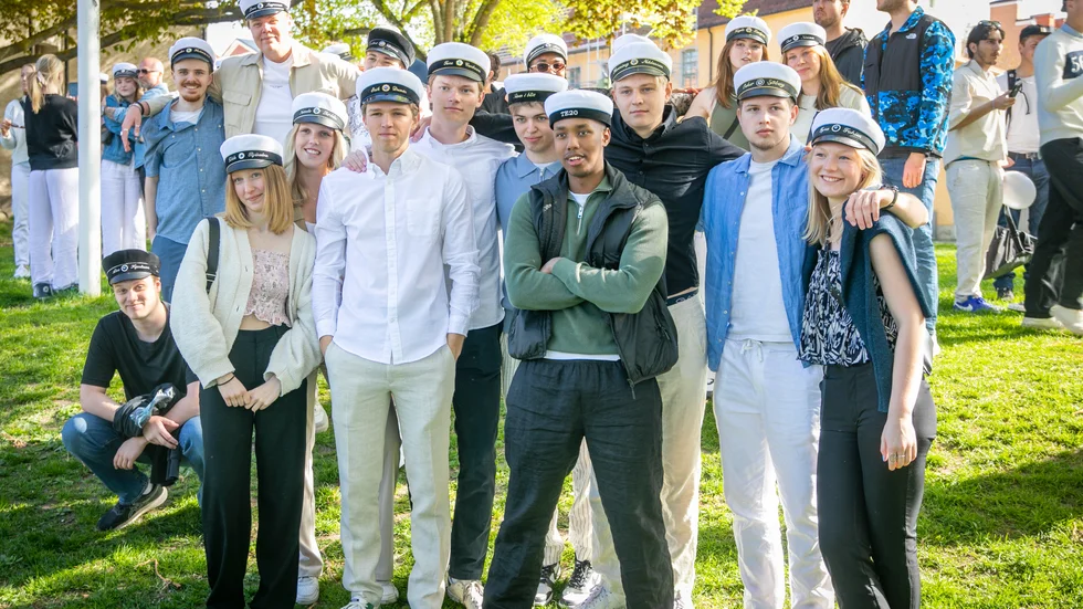 Det fanns mängder med glada studenter i Almedalen under fredagen. Nu återstår studentbalen den 4 juni innan den stora studentdagen, med utsping på Wisby Strand, den 9 juni. 
